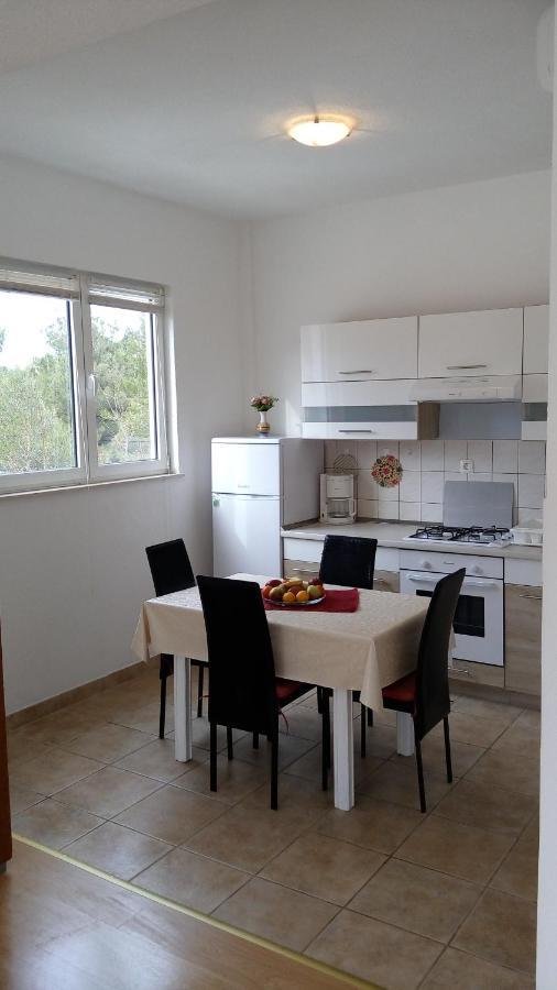 Apartments Tinka Grebastica Exterior photo
