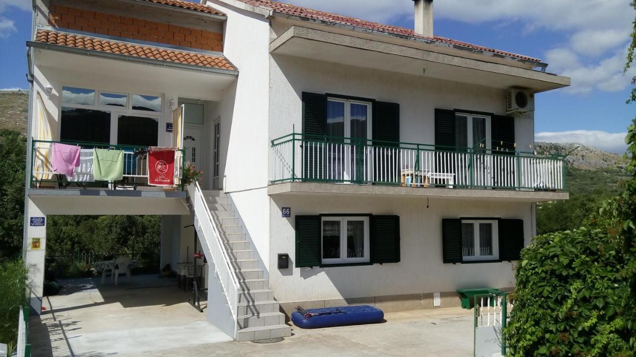 Apartments Tinka Grebastica Exterior photo